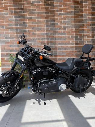 HARLEY-DAVIDSON SOFTAIL FAT BOB 114 